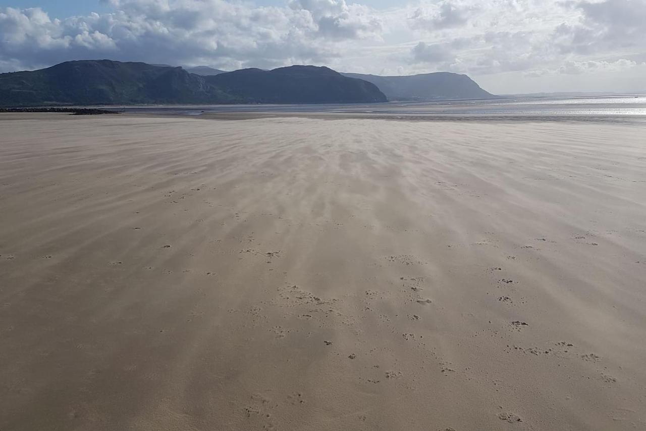 3 Bedroom Deganwy Sea View Beach House Ll31 Экстерьер фото